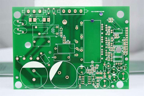 PCB行业持续洗牌，5G商用风口红利期显现